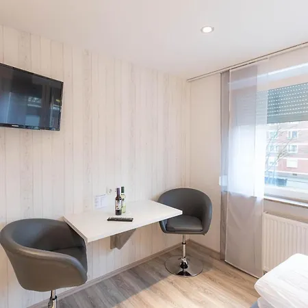 Messe-hotelzimmer-einzimmerappartement ليفركوزن