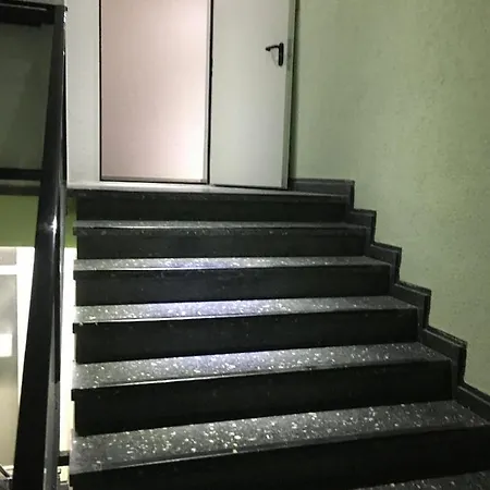 Messe-hotelzimmer-einzimmerappartement شقة