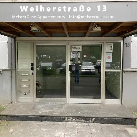 Messe-hotelzimmer-einzimmerappartement شقة *