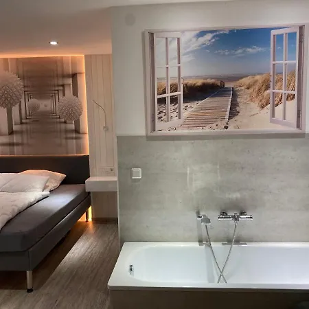 Messe-hotelzimmer-einzimmerappartement شقة