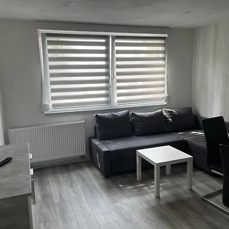 Messe-hotelzimmer-einzimmerappartement Appartamento