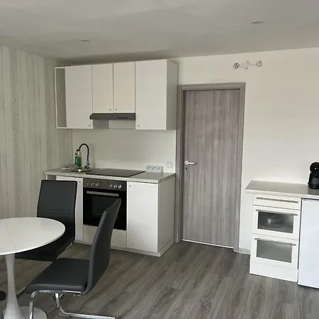 Messe-hotelzimmer-einzimmerappartement * Leverkusen